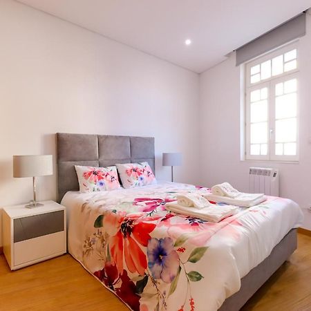 Sao Domingos Apartment - Viana City Centre Виана-ду-Каштелу Экстерьер фото