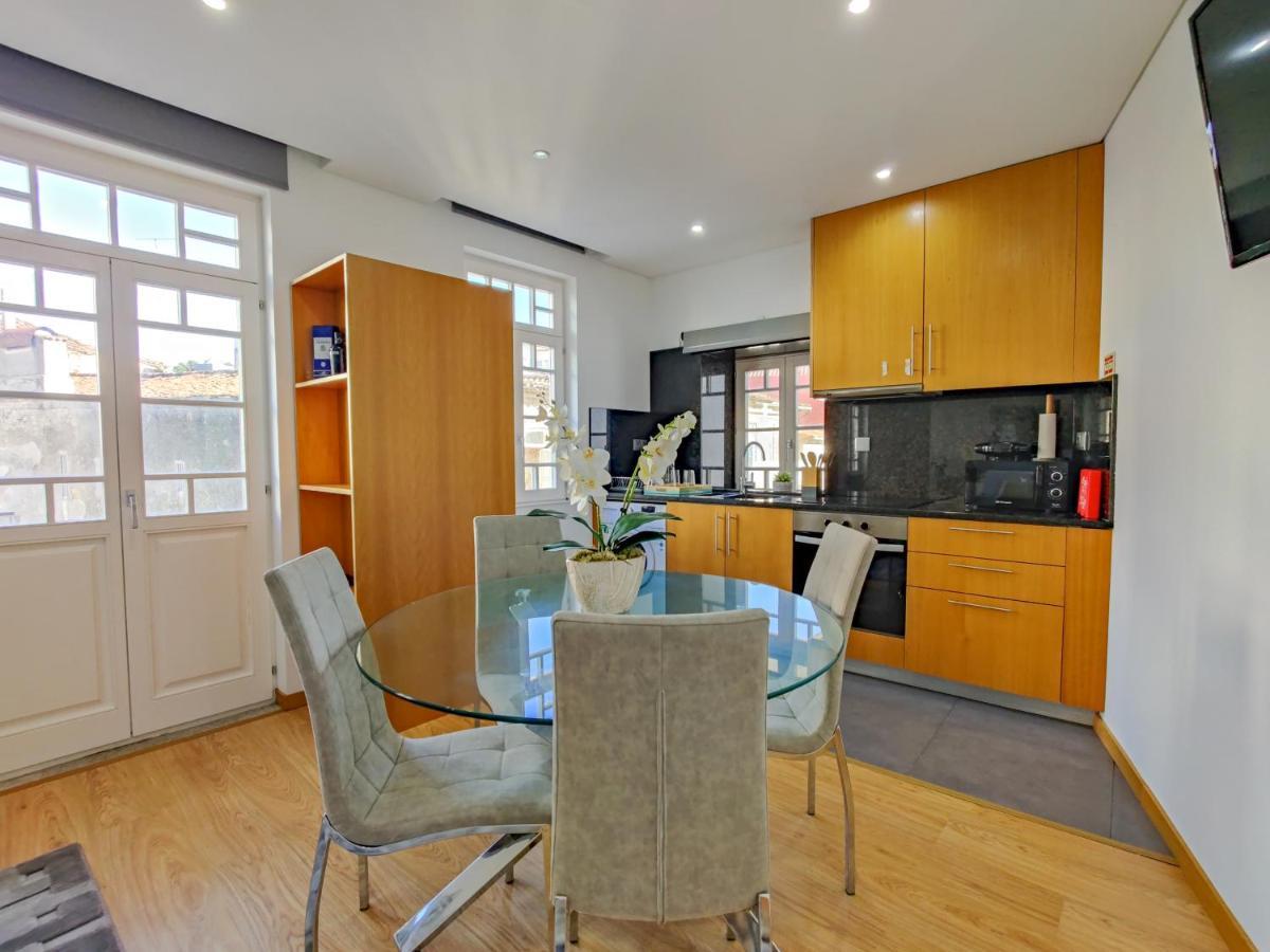Sao Domingos Apartment - Viana City Centre Виана-ду-Каштелу Экстерьер фото